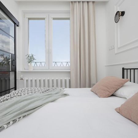 ורשה Elegancki Apartament Dla 4 Osob W Warszawie By Noclegi Renters מראה חיצוני תמונה